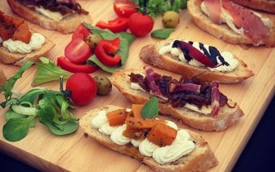 We also do crostini canapes
