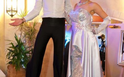 Stilt walkers