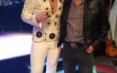 DVELVIS MEETS MICHAEL CULLIPHER