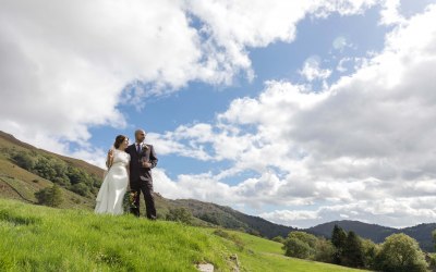 Natural wedding photography in a creative way