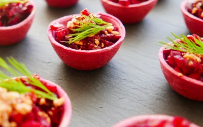 Salt-baked beetroot basket