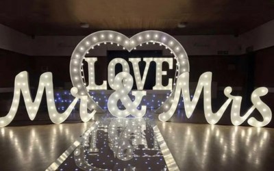 Stylish'Mr & Mrs' & L❤️VE