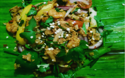 Grilled Chicken - Flat Rice noodles lightly spiced with Chicken, beansprouts, Sambal sauce, spring onion freshly wrapped and roasted in a Banana Leaf. (Vegetarian option available)