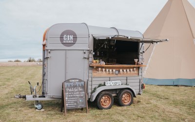 Wedding Horsebox Bar
