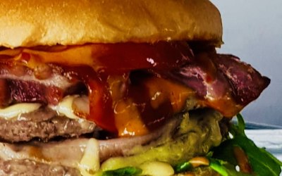 Prime burger with maple bacon and smoked cheese