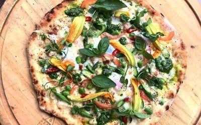Spring vegetable: courgette, broad bean and ricotta