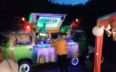 Hawian themed beach party