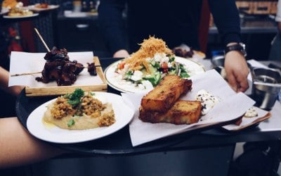 Plates ready on the Pass!