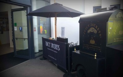 Perfect for staff events and corporate events. With clients such as Mercedes, Amazon, AT&T, Sainsburys, BMW and Kuehne & Nagel - Juicy Jackets are well placed to handle your event.