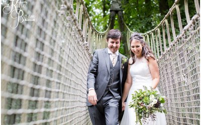 Treehouse Wedding - Relaxed couples photos
