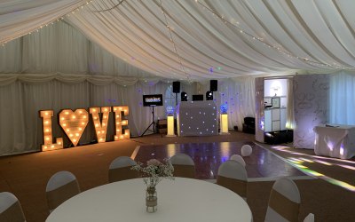 Rustic Wedding DJ Photobooth & Love Letters