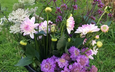 Summer DIY flower bucket