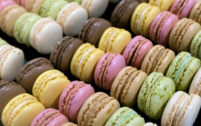 Our mini macaron canapés always go down well, especially for a sweet tooth.