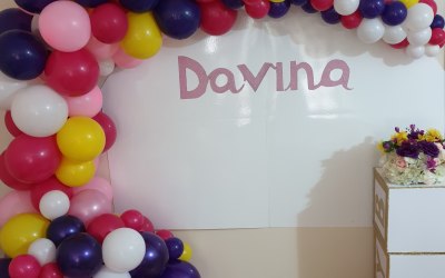 Balloon garlands 