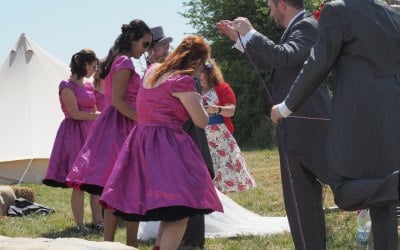 Tie The Knot - with Eight Best People