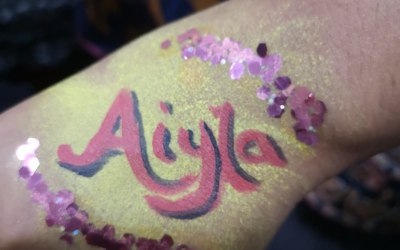 Body art with glitter