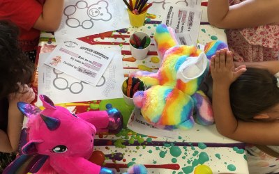 Mrs Snuggles Make a friend experience Pick a friend fill with fluff make a wish and close me up !