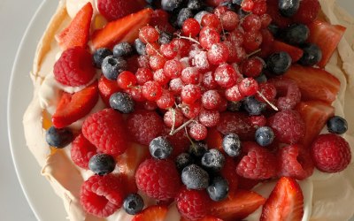 Seasonal berries pavlova