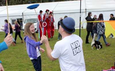 Our Creative Director teaching some plate spinning at a drop in workshop!