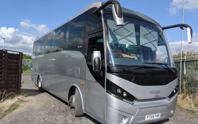 39 seat luxury coach