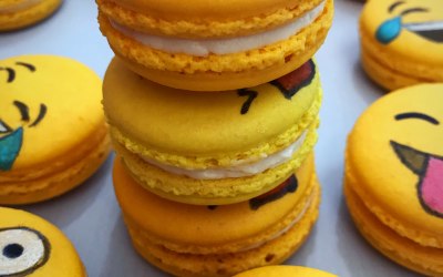 Emoji Macarons 