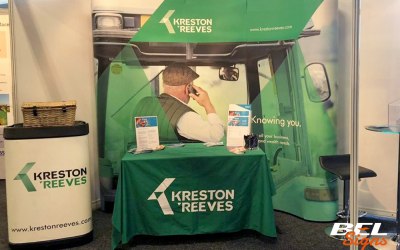 Curved display stand | BEL Signs