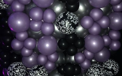 Personalised balloon wall