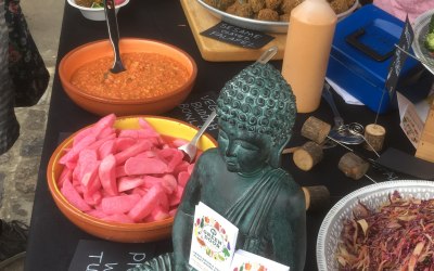 Falafels salads & Dressings 