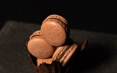 Chocolate macarons