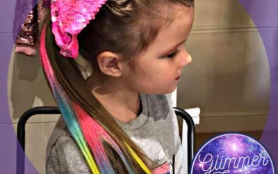 Hair design including colourful inserts
