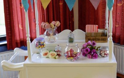 Alice in Wonderland themed sweet cart.