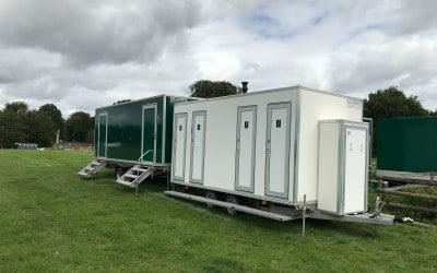 4+2 Event Toilet & 4-Bay Luxury Shower