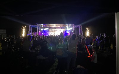 Mobile stage