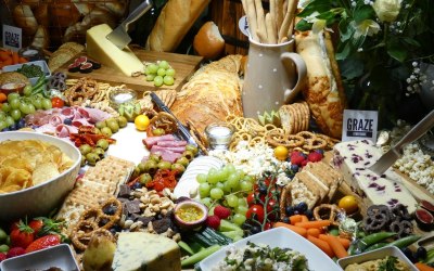 Round Grazing Table