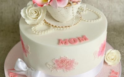 Sugar flowers cakes