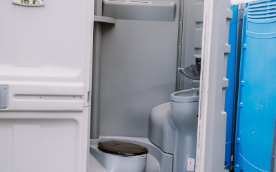 Plastic Single Loo