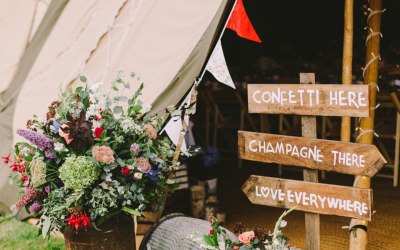 outdoor/tipi/woodland weddings