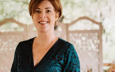 Relaxed, Experienced Celebrant