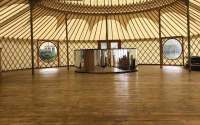Round Mirror Bar
