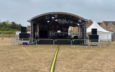 stage-line-array.jpg