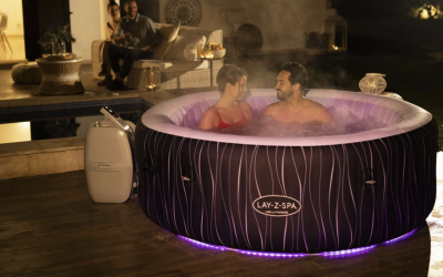 hollowood-hot-tub.png