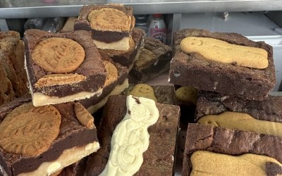 img-5843.jpeg img-5843.jpeg