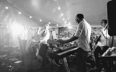 tthe-hound-dogs-wedding-party-band-wiltshire-5.jpg tthe-hound-dogs-wedding-party-band-wiltshire-5.jpg