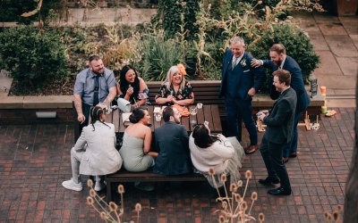 theoracle-weddinggroup-reaction.jpeg