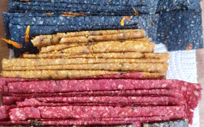 rainbow-crackers.jpeg rainbow-crackers.jpeg