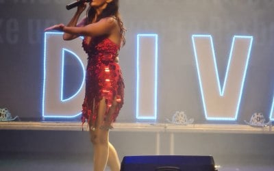 diva-pics-stage.jpg