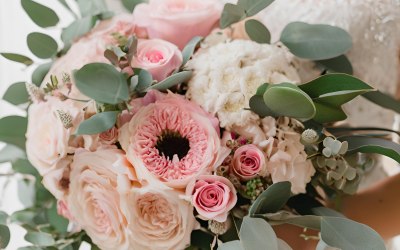 pink-wedding-bouquet-with-eucalyptus-1.jpg