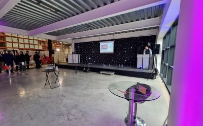 stage-warehouse-starcloth-black-1.jpg stage-warehouse-starcloth-black-1.jpg