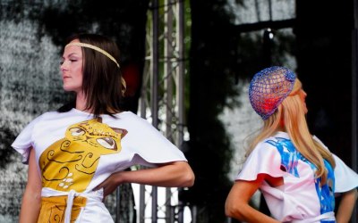 glaston-bury.jpg glaston-bury.jpg