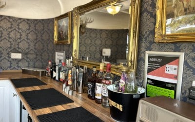 inside-bar.jpeg
